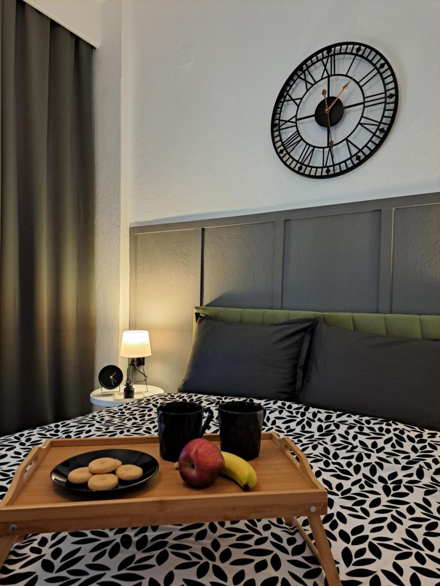 Stylish City Center Apartment Széresz Kültér fotó