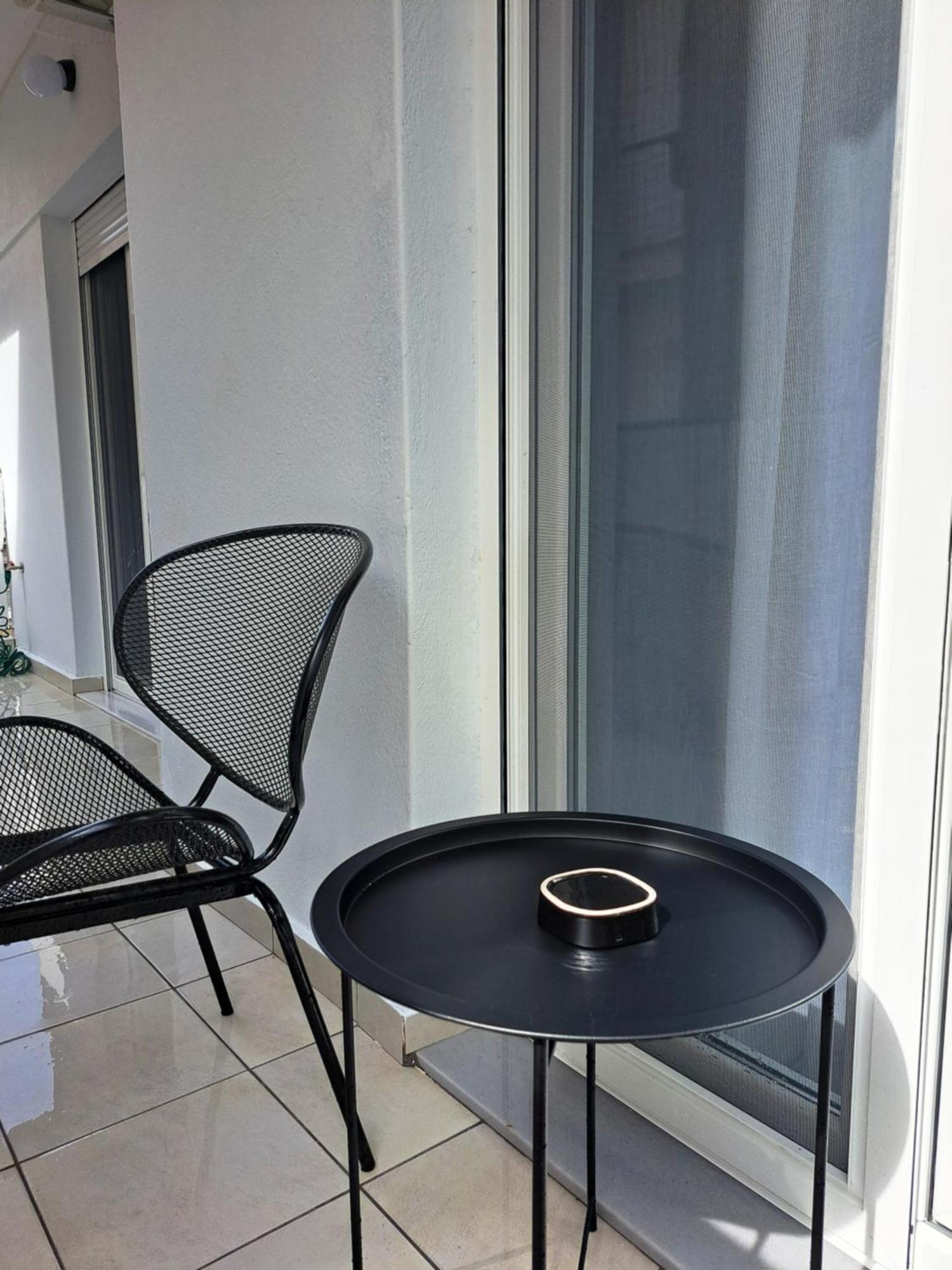 Stylish City Center Apartment Széresz Kültér fotó